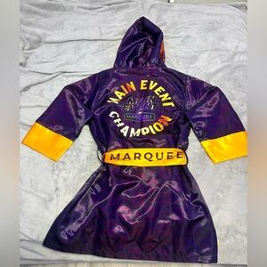 Champion boxing robe